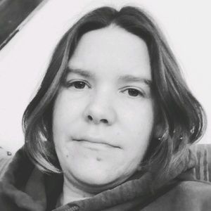 Meet your Posher, Holly